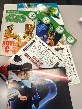 Star Wars Book set, 
4 reader books, 2 sticker books & poster